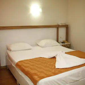 Oezhan 3* Antalya